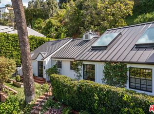 9151 Warbler Pl, West Hollywood, CA 90069