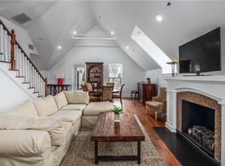 1000 Chapel View Blvd UNIT 312, Cranston, RI 02920