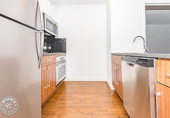 5th image of 1209 Dekalb Ave #851