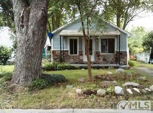 22130 Cora Ave, Farmington Hills, MI 48336