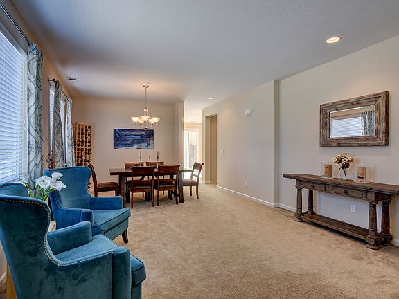 5th image of 810 Embassy Cir