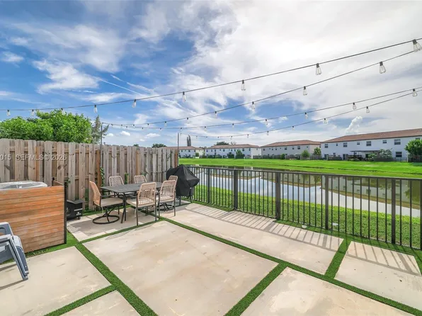 12685 NW 23rd Pl, Miami, FL 33167