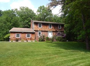 17 Colonial Way, Succasunna, NJ 07876