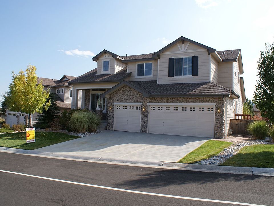 Littleton 2 Story Home!