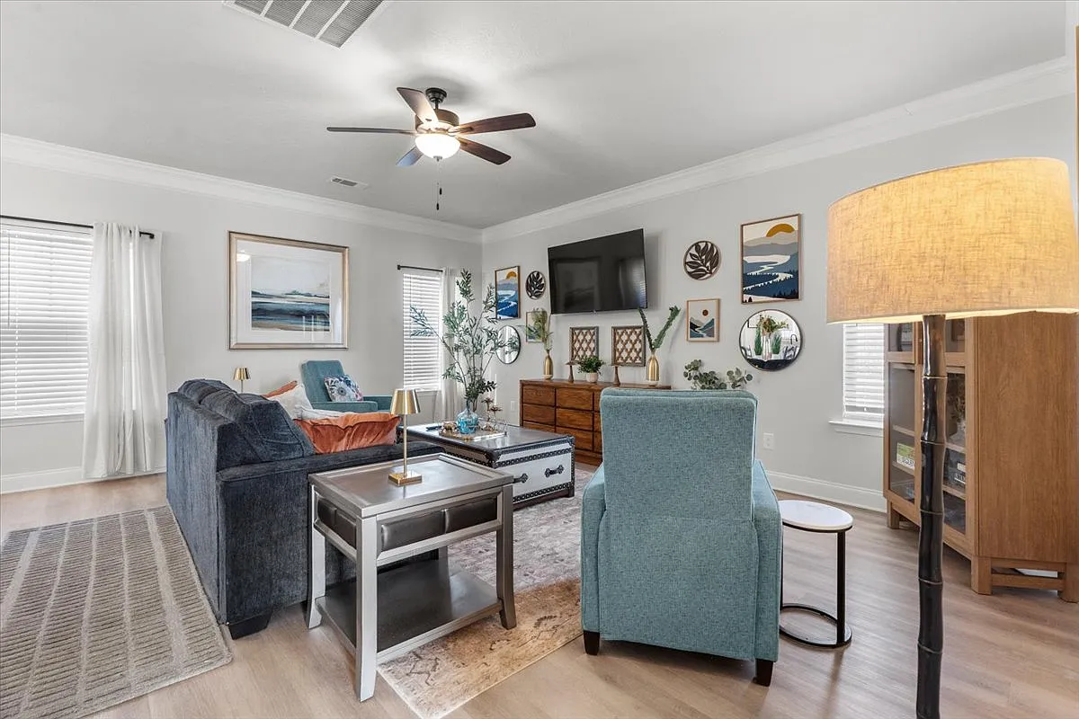 4074 Cottingham Way — Photo 3