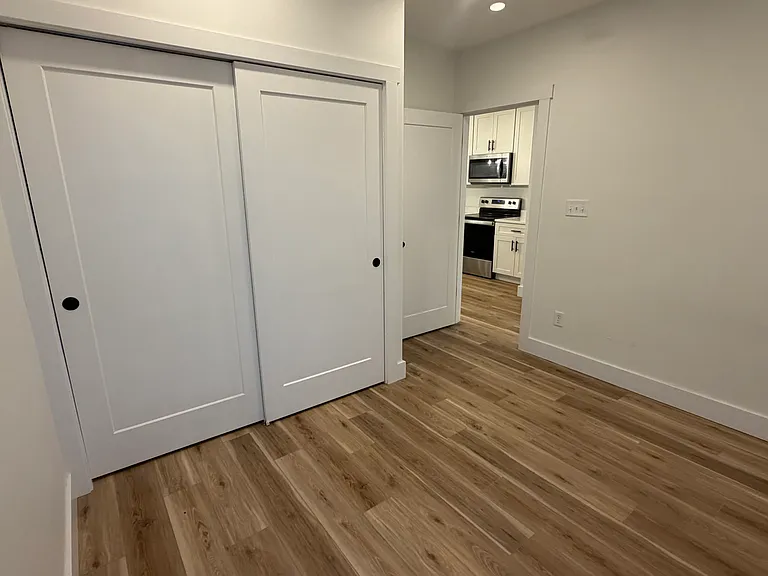 1519 Woodlawn Ave #B — Photo 6