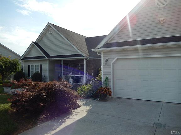 3rd image of 137 Bellwood Dr