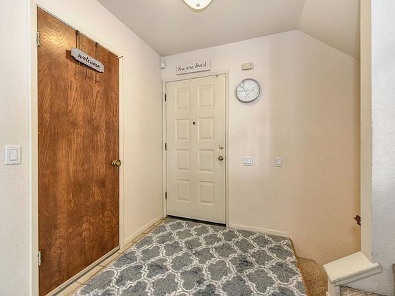 5th image of 7812 Hampton Ln