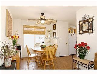 4th image of 4165 Country Garden Ave