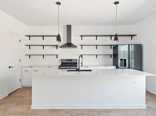 6605-07 West North Avenue, 6605-07 W North Ave #6605-2, Oak Park, IL 60302