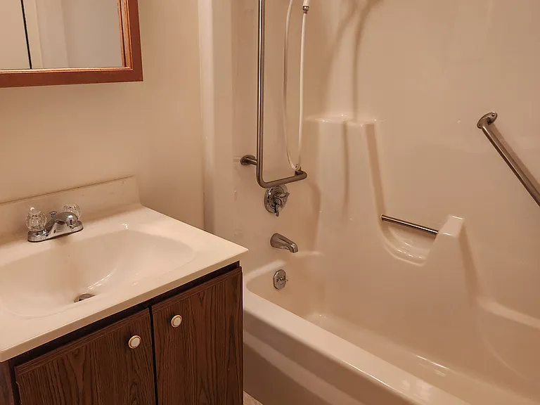 503 S Main St #12 — Photo 8