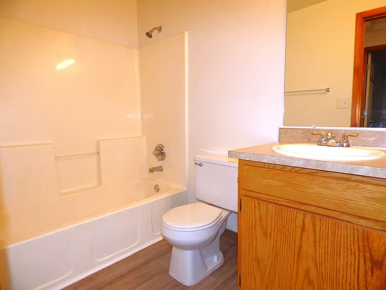 5699 Waln Creek Ct S — Photo 37