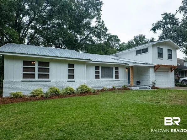 372 Liberty St, Fairhope, AL 36532