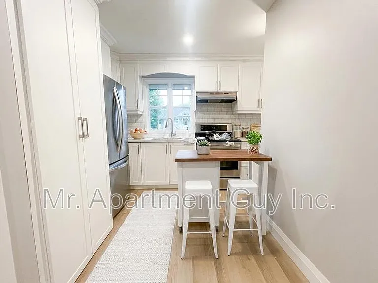 97 Wood St #2 — Photo 1