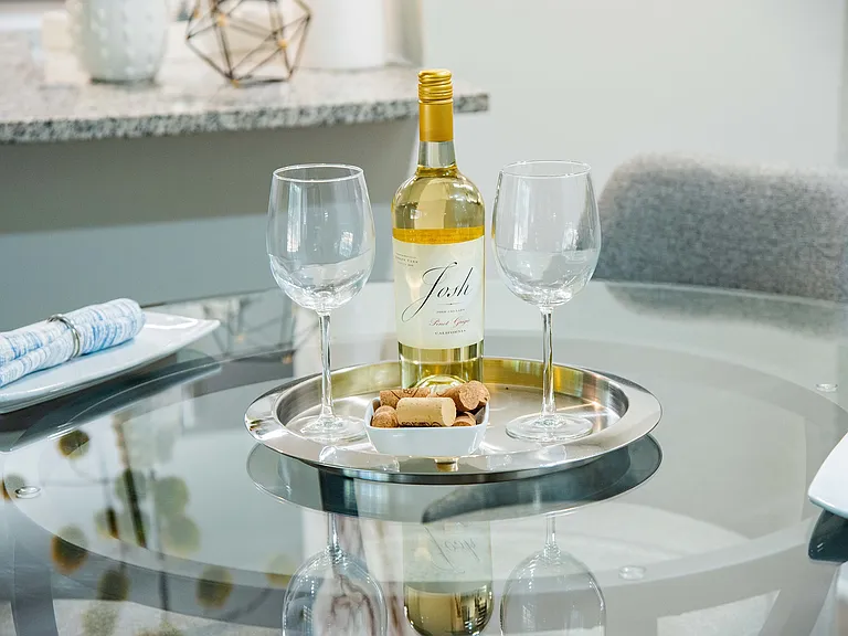 Dining room decor