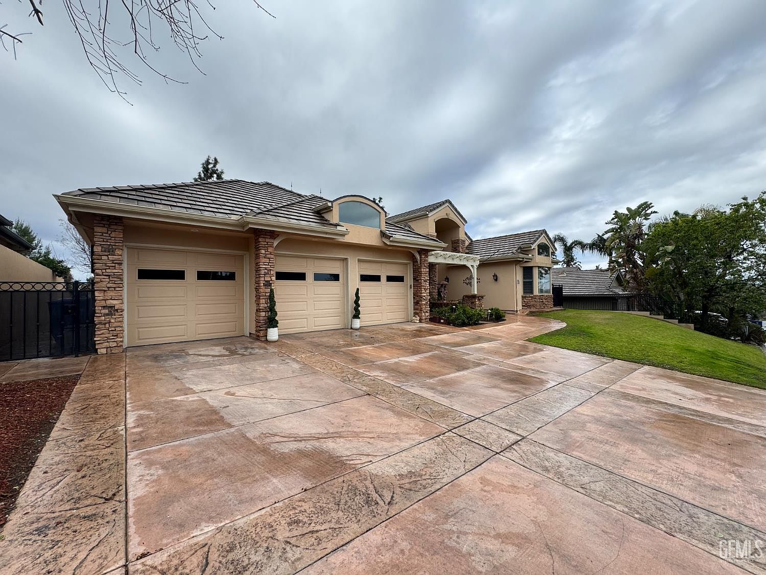 15507 Casa Club Dr