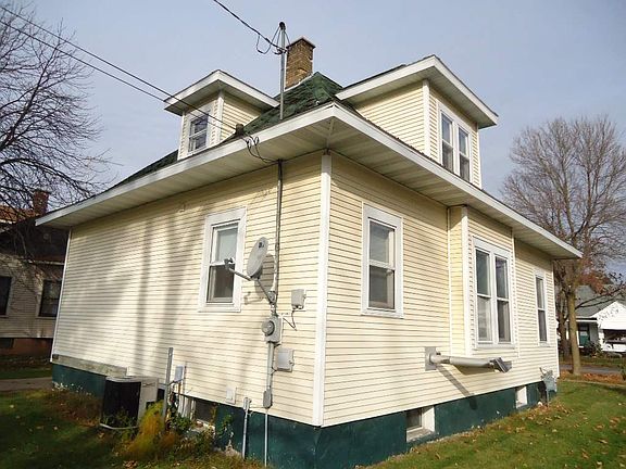 4th image of 719 E Wausau Ave