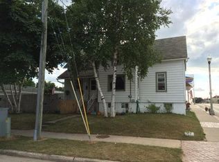 2122 E River St, Two Rivers, WI 54241