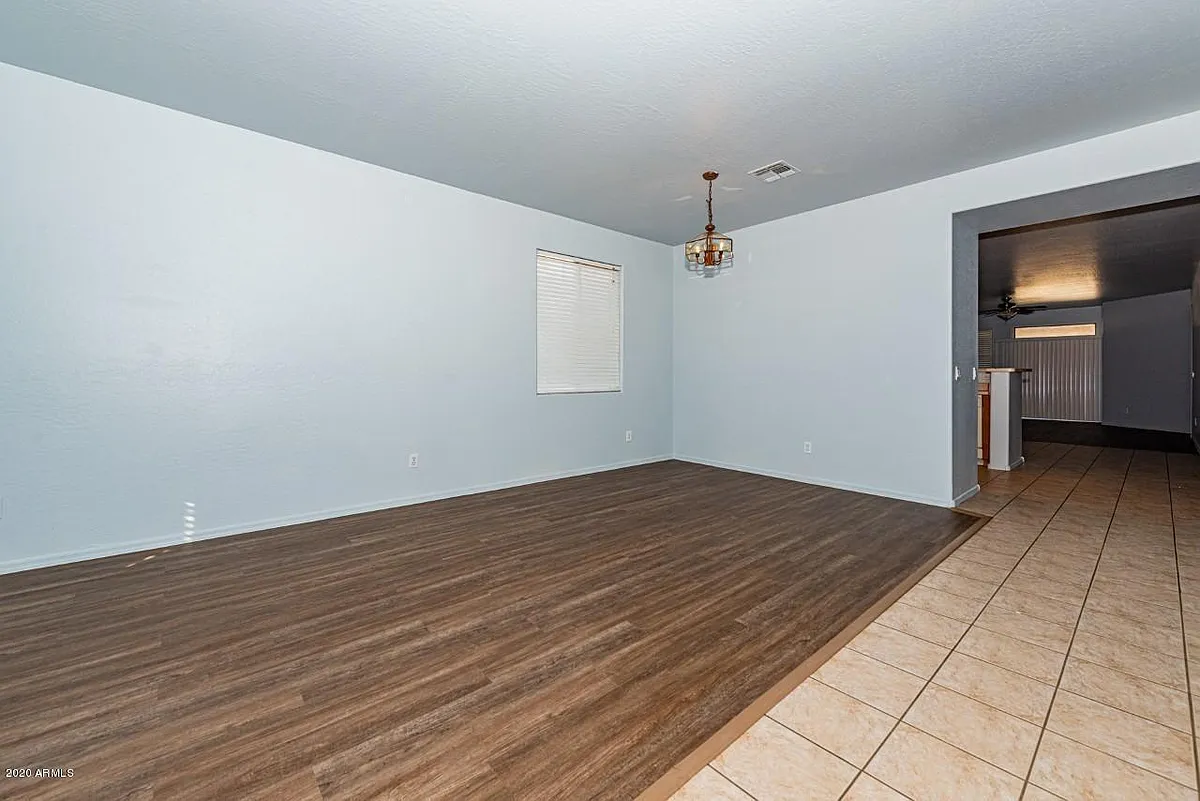 Building Photo - 6307 S 69th Gln