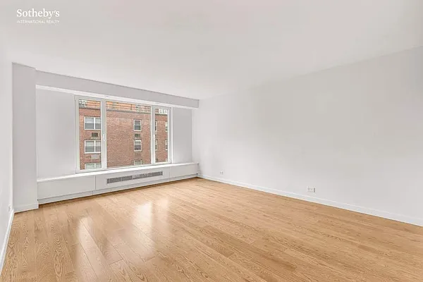 Sold by Sotheby's International Realty | media 25