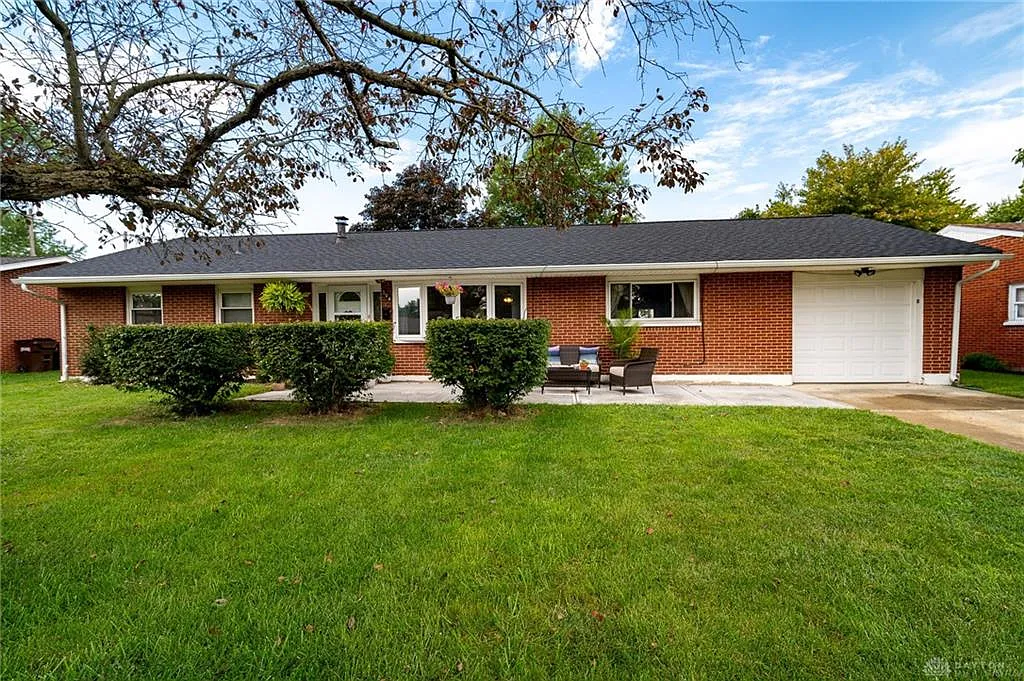 304 Carol Ln photo 1