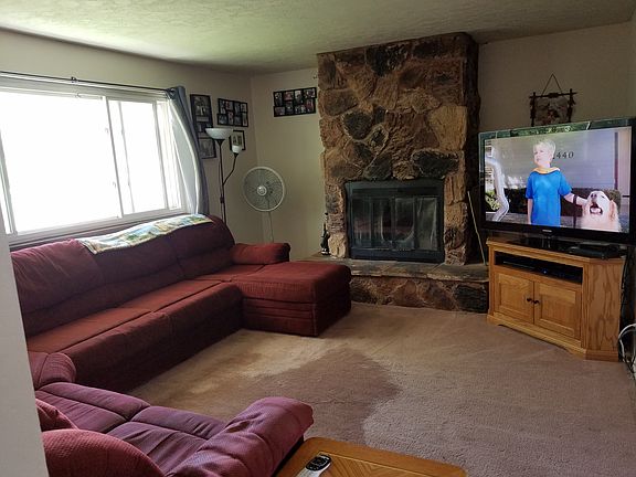 4th image of 1130 Canyon Rd