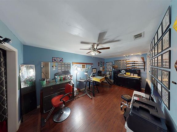 5th image of 10332 New Bedford Dr