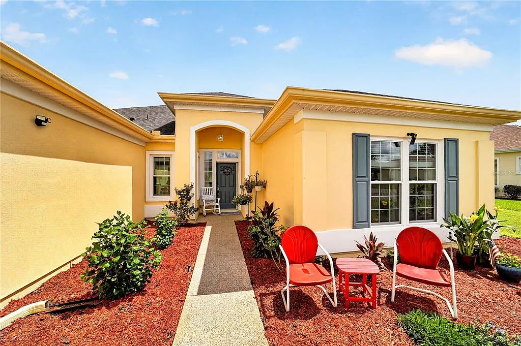 2 bed, 2.0 bath, 1877 sqft, $2,550 — Photo 2