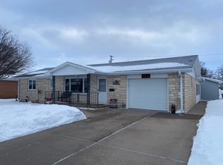 1202 Bel Aire Rd, North Platte, NE 69101
