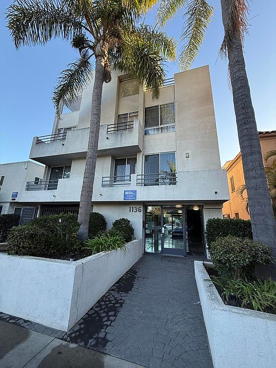 1st image of 1136 S Clark Dr APT 1
