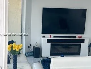 La Perla Condo — Photo 4