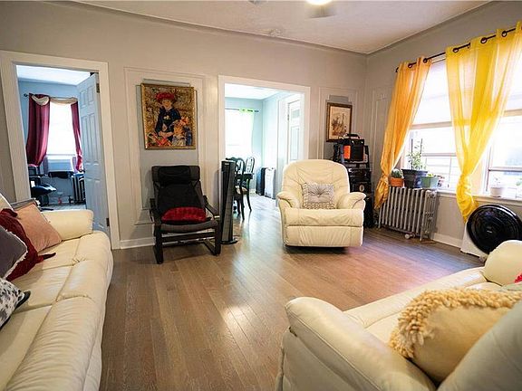 5th image of 1960 Ellis Ave #3