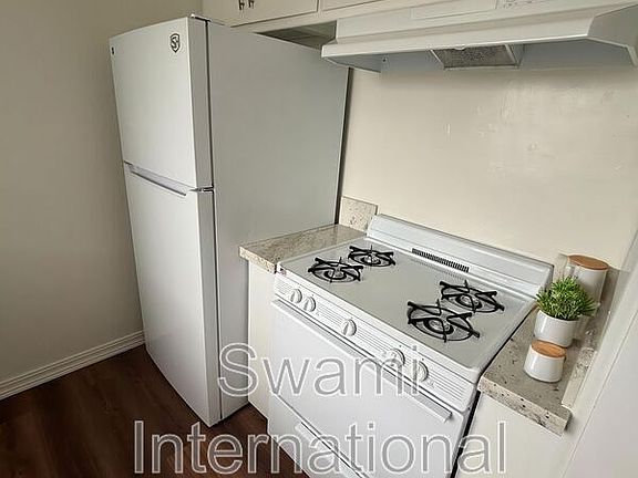 5th image of 2300 W El Segundo Blvd APT 17