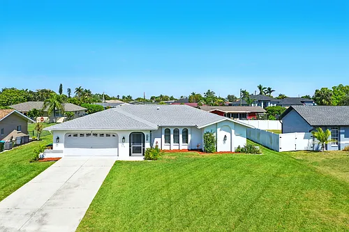 2039 Coral Point Dr Photo 1