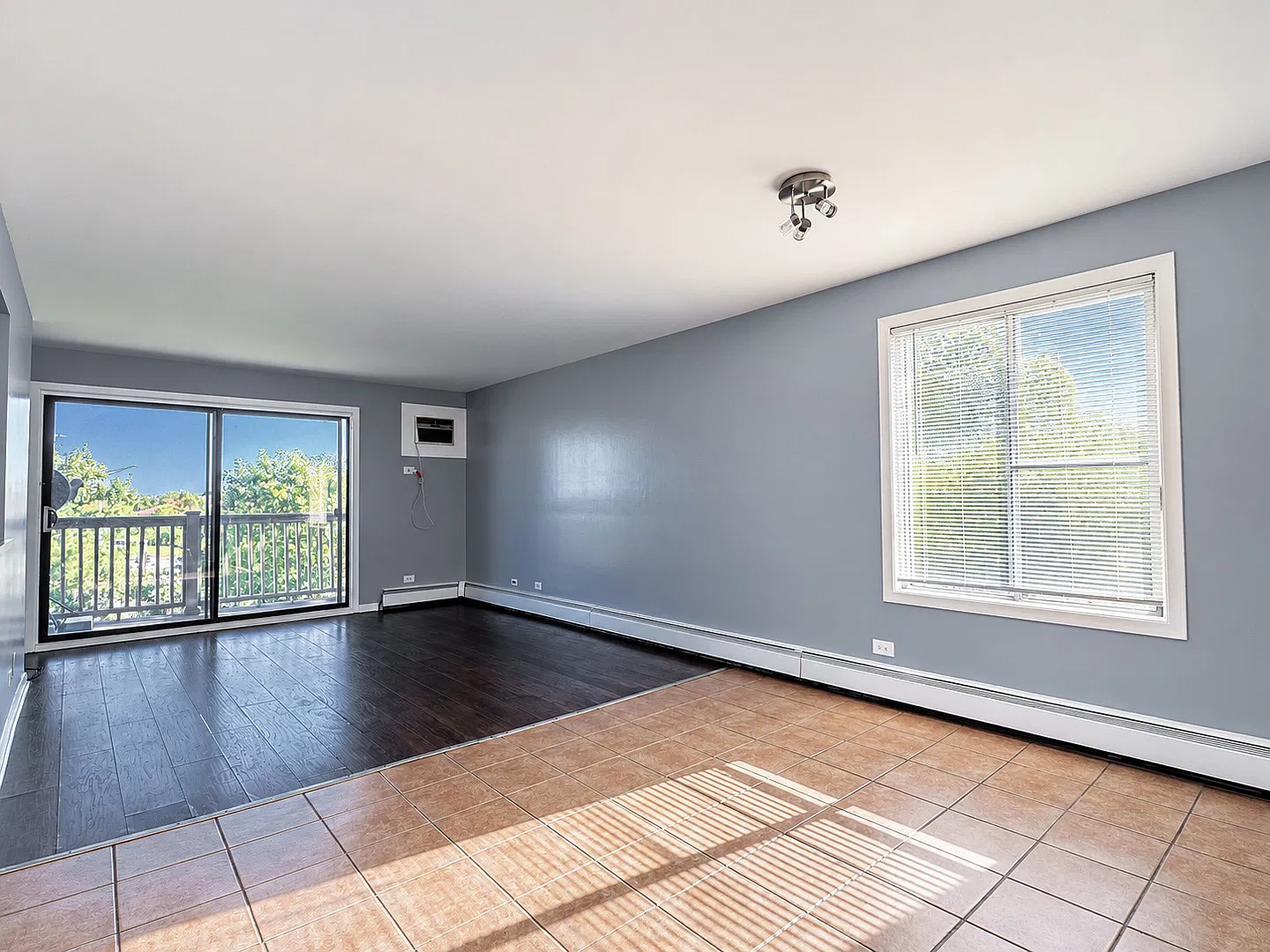 2 bed, 1.5 bath, 890 sqft, $1,800 — Photo 4