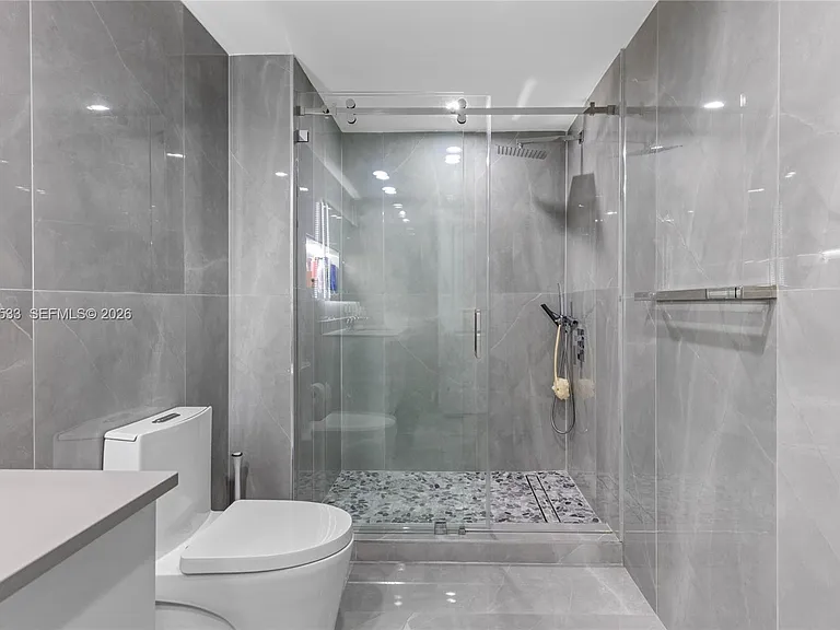 1600 NE 1st Ave #1418 — Photo 8