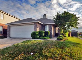 4029 Houston Dr, Heartland, TX 75126