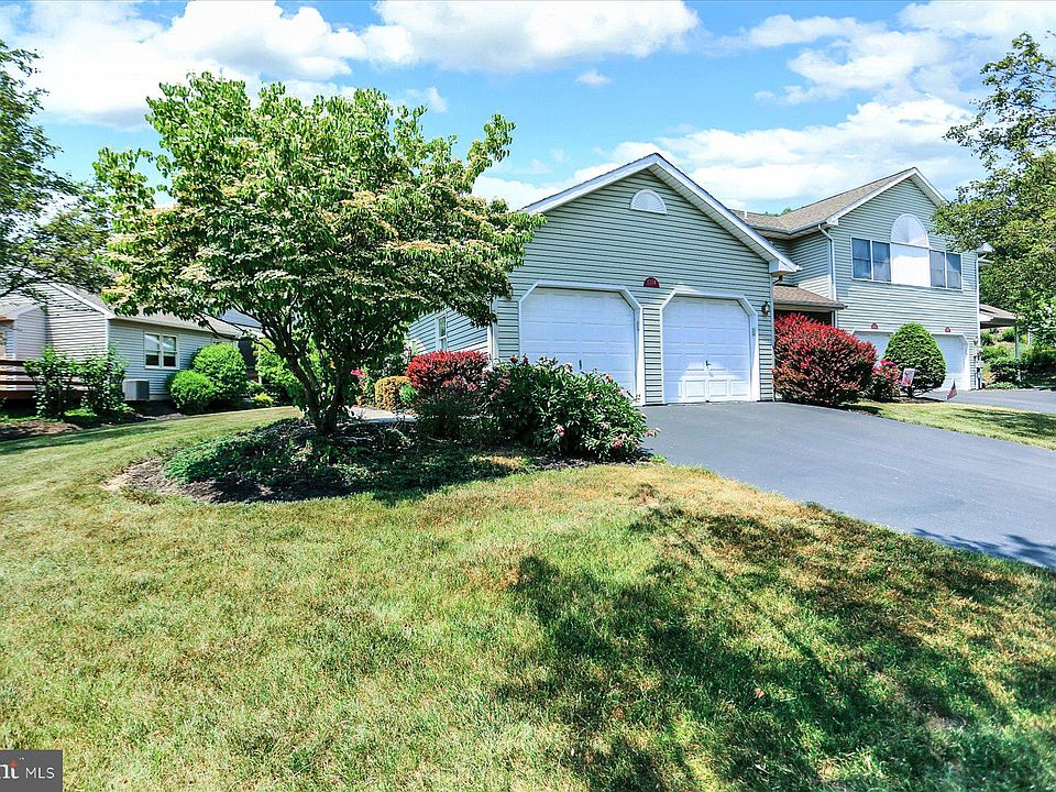 1354 Sugar Maple Ct, New Cumberland, PA 17070 Zillow