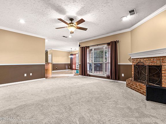 5th image of 14315 Harrison Dr