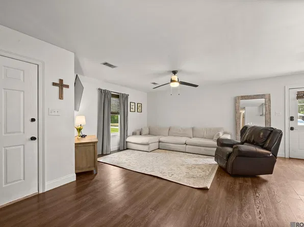 43485 Fontenot Rd, Saint Amant, LA 70774