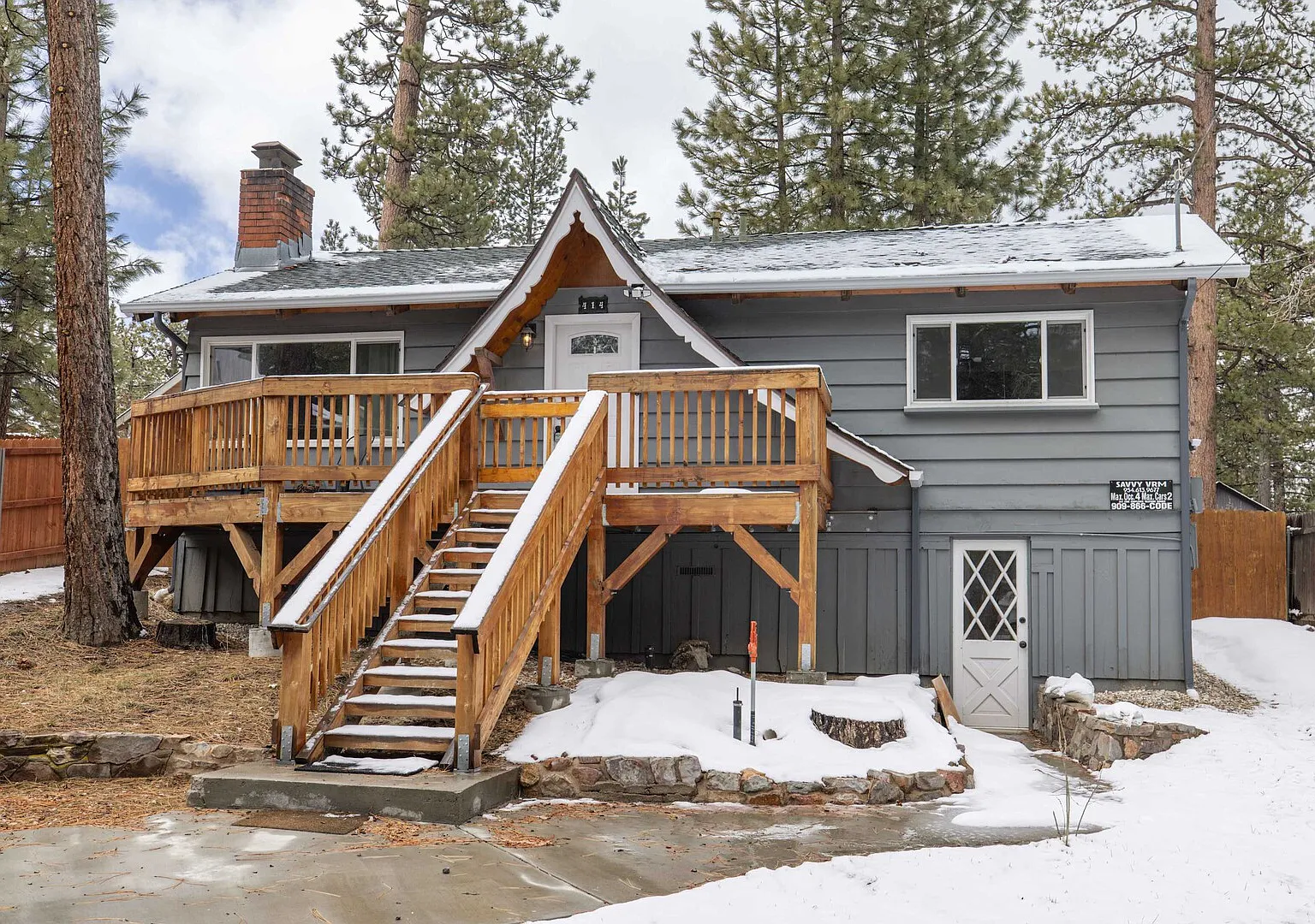 Chic Cabin Retreat with Hot Tub Big Bear — Photo 1