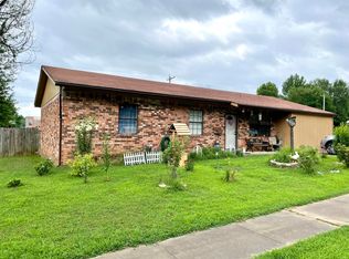 66 White Dr, Clarksville, AR 72830