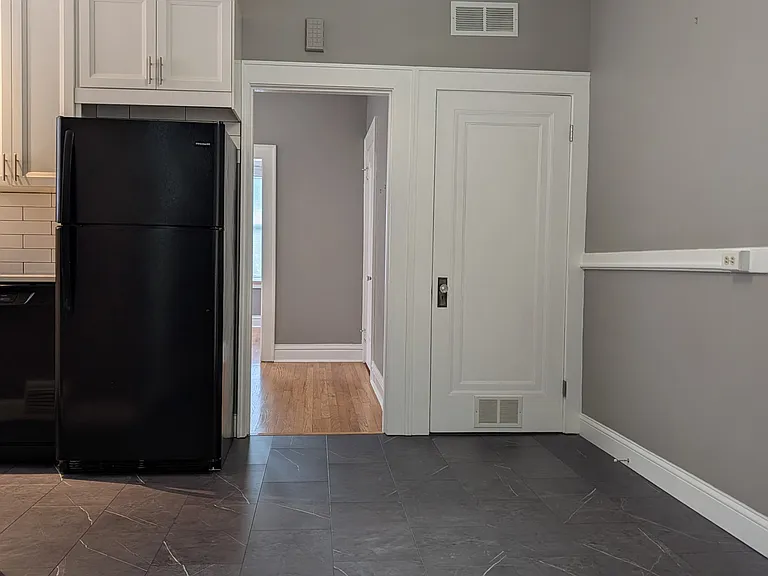 6923 Plateau Ave — Photo 4