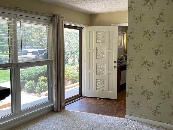 3rd image of 305 Forest Hills Dr