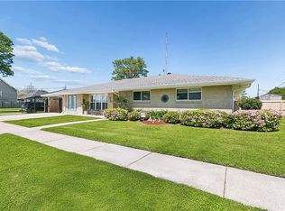 421 E Saint Jean Baptist St, Chalmette, LA 70043