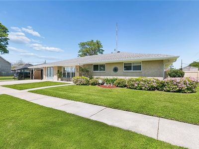 421 E Saint Jean Baptist St, Chalmette, LA, 70043