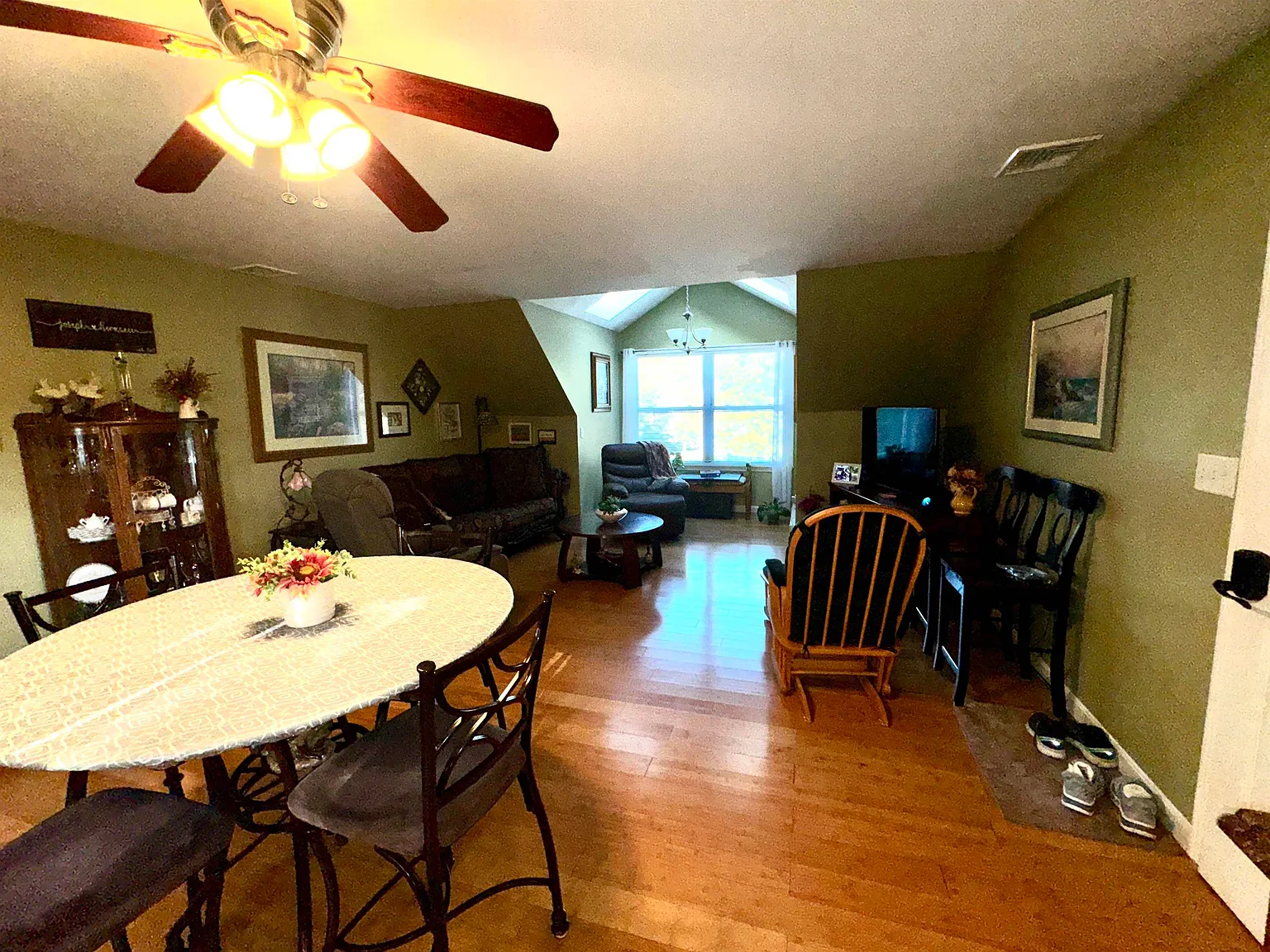 1 bed, 800 sqft, $1,950 — Photo 4