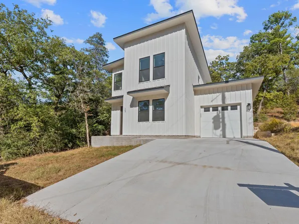 143 Onini Ct, Bastrop, TX 78602