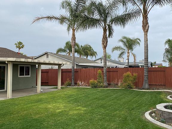3rd image of 15525 Ramona Ave