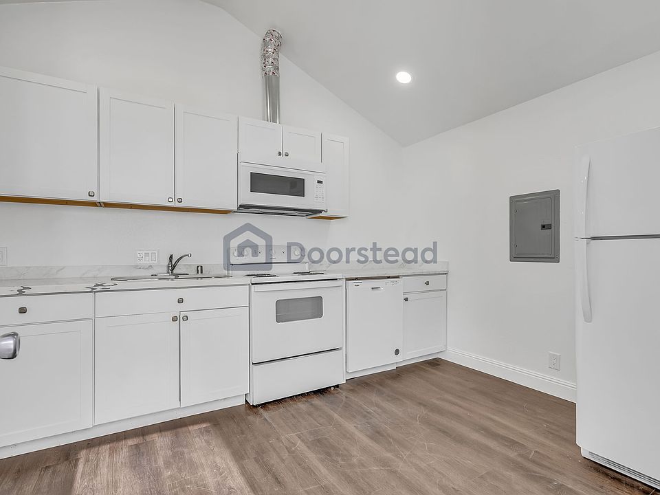 1st image of 1104 W 9th St #A